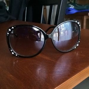 ♻️♻️DONATED ♻️♻️ Diamond sunglasses
